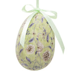 Hangend paasei in vintage stijl met een lichtgroene bloemenprint en een bijpassend groen satijnen lint