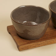 Set van 3 kommetjes op houten plank