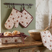 Ovenwant en keukenaccessoires met eekhoorns voor de herfst