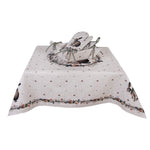 Tafelsetting Paastafel. Beige met groene accenten. Paasbakken