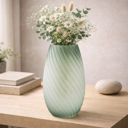 Groene glazen vaas met spiraalpatroon – 30 cm